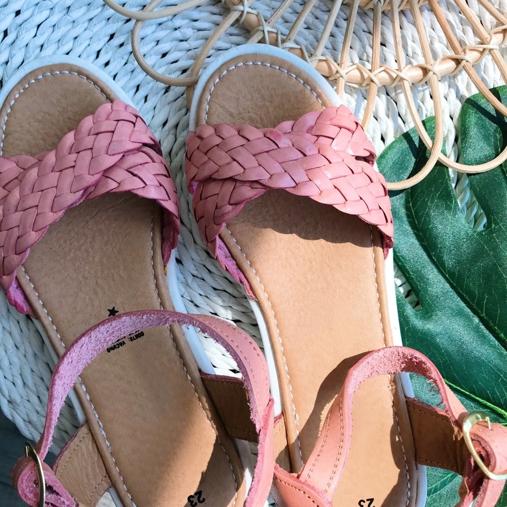 Pink Sandals🌸 - Picture 2 of 2